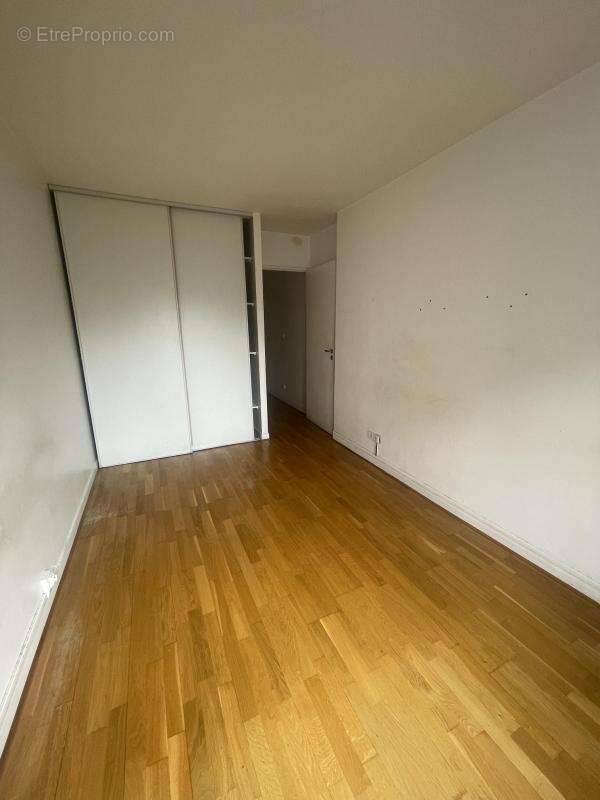 Appartement à PARIS-19E