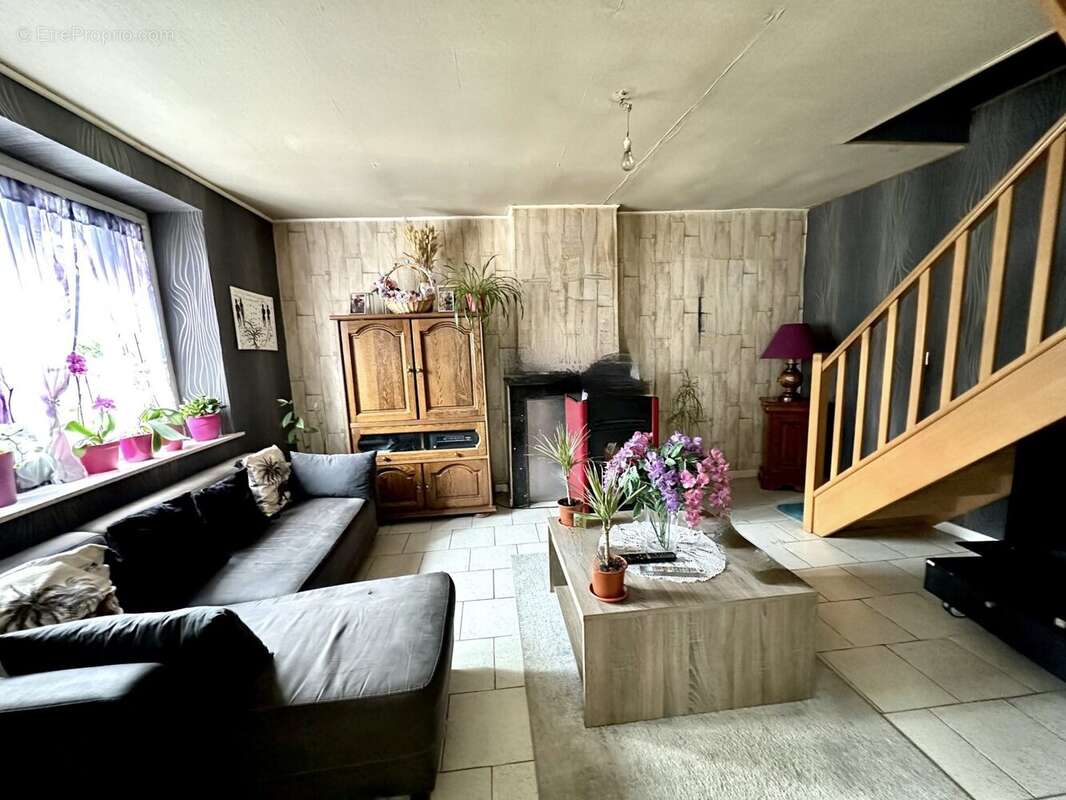 Maison 65 m² à Le Favril  - photo 2
