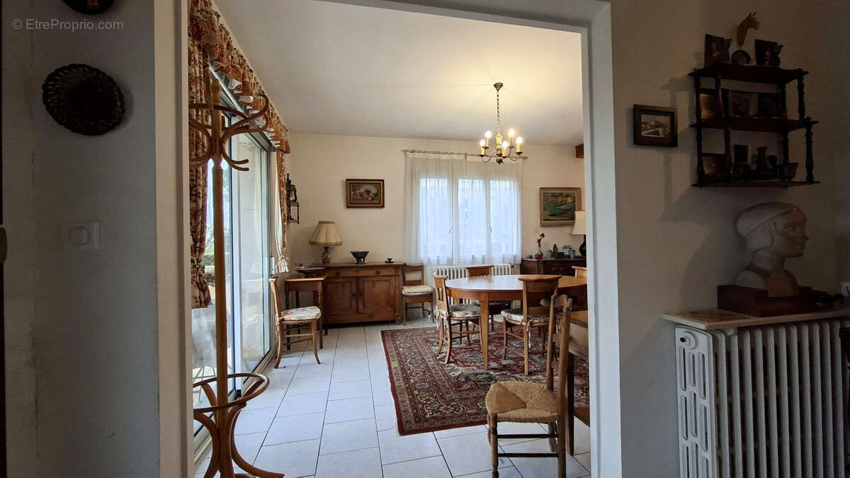 Maison à VAUX-SUR-MER
