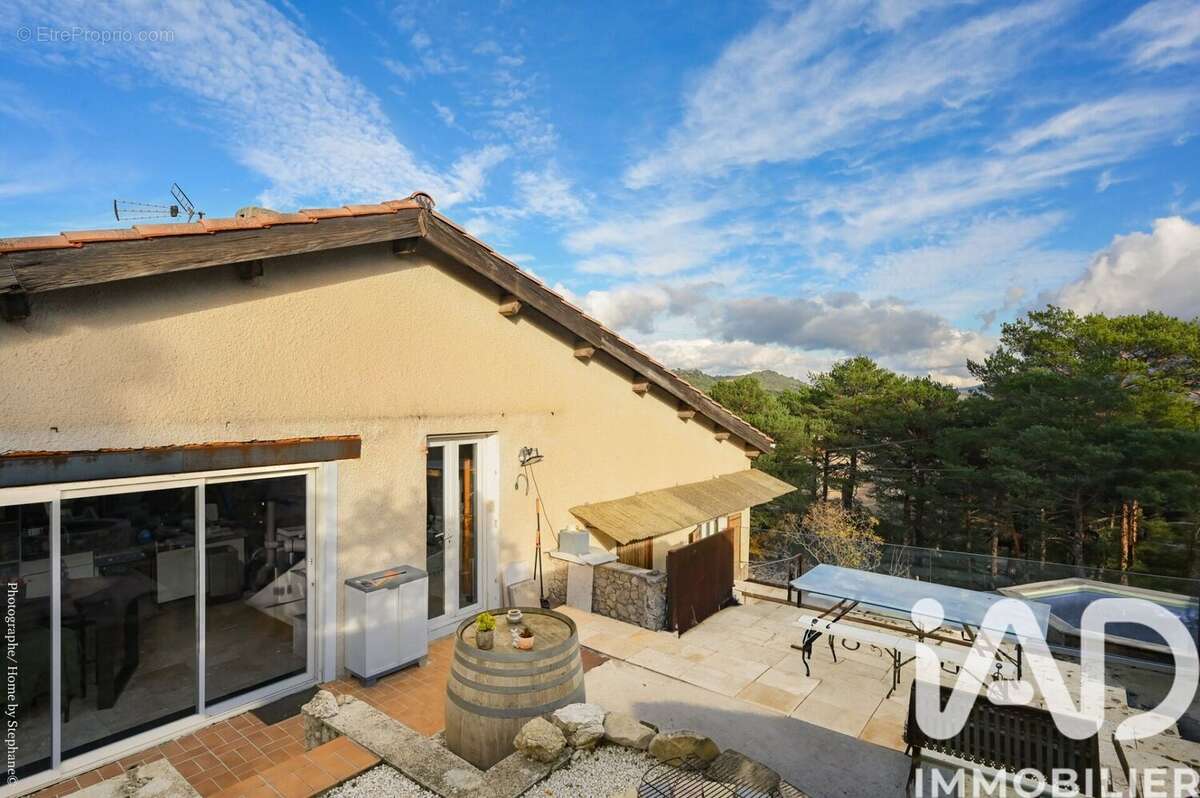 Photo 2 - Maison à PLAN-D'AUPS-SAINTE-BAUME