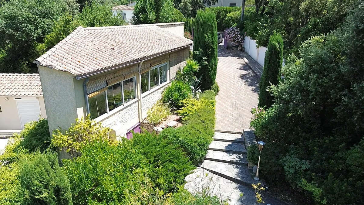 Maison à AUBAIS