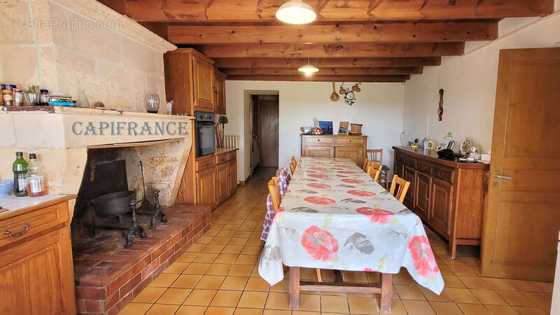 Maison à NIEUL-LES-SAINTES