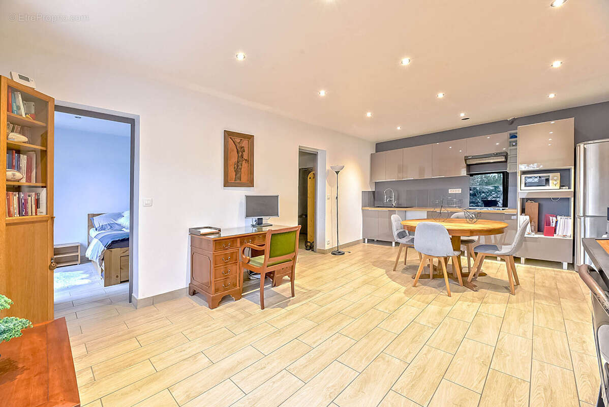 Appartement à CHAMPAGNE-SUR-OISE