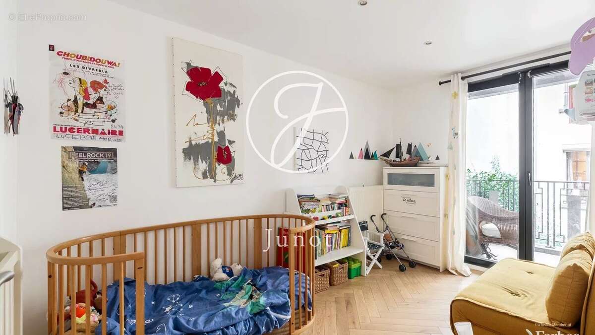 Appartement à PARIS-10E