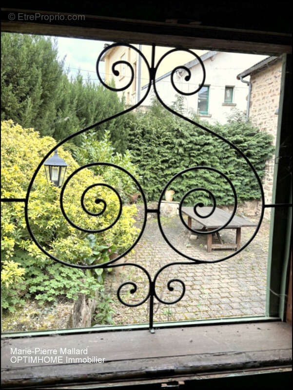 Maison familiale de 7 pièces à BOURGANEUF (23) - photo 28
