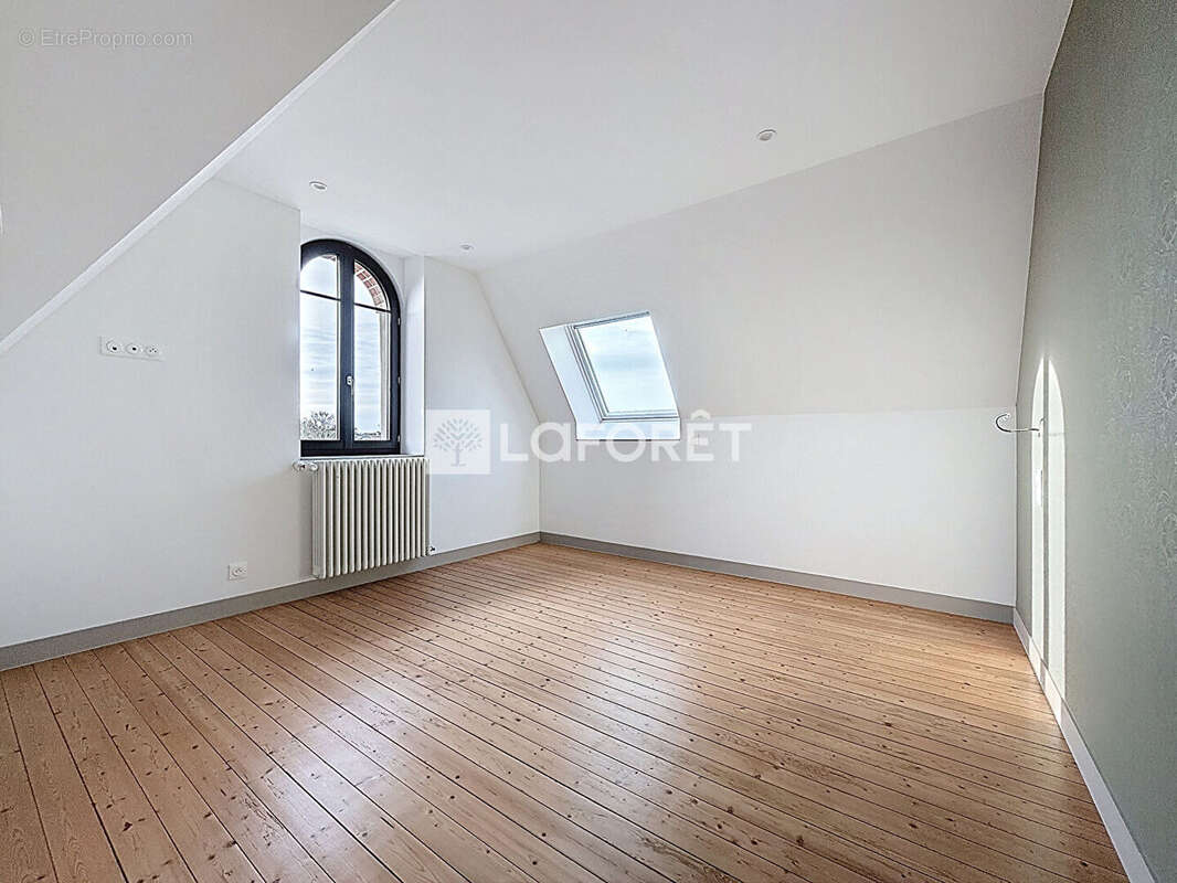 Maison à OUISTREHAM