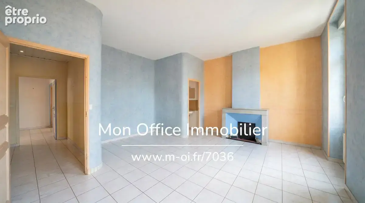 Référence : 7036-CDI. - Grande maison de ville avec cour intérieure et fort potentiel - photo 9