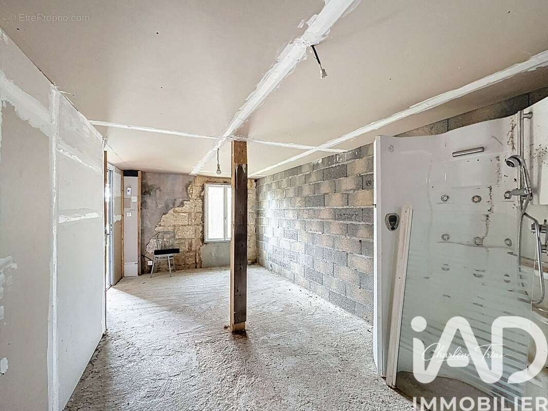 Photo 8 - Maison à SAINT-MEDARD-DE-GUIZIERES