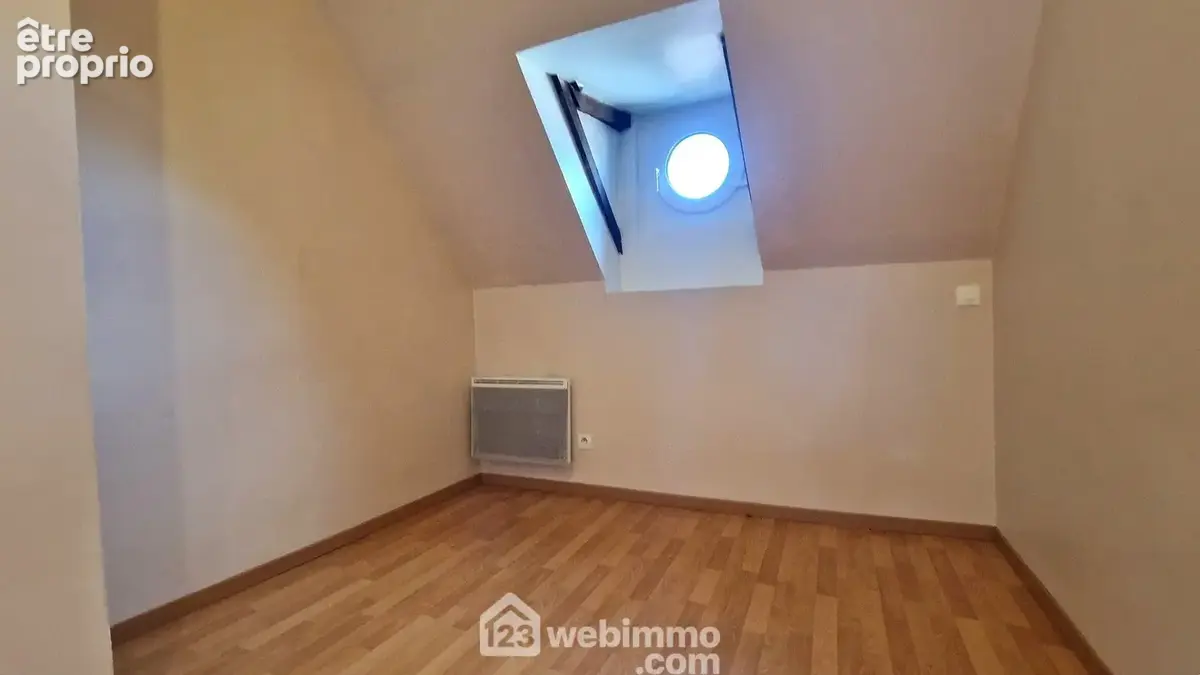 L'espace nuit, les sols sont en parquet