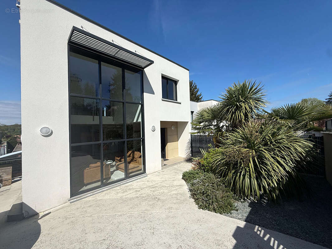 Maison à VULAINES-SUR-SEINE