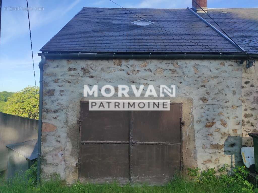 Maison à MONTIGNY-EN-MORVAN