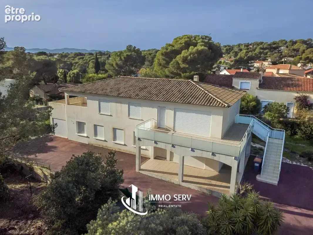 Maison 270 m² à vendre à Saint-Raphael (83700) - photo 2