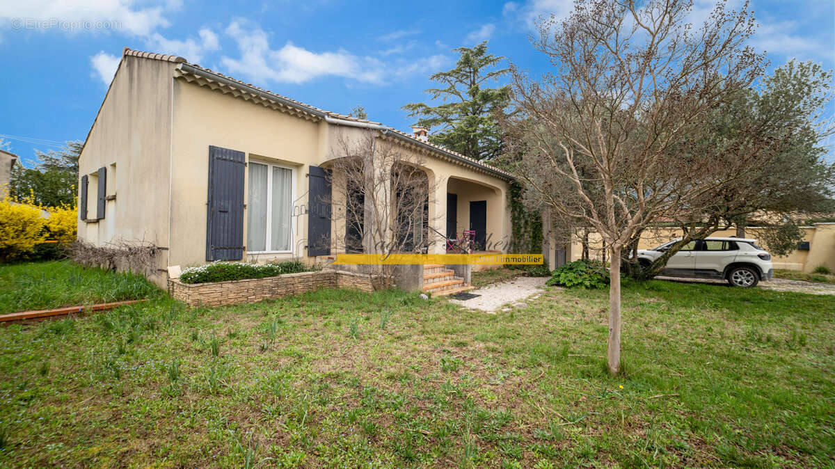 Maison à MONTELIMAR