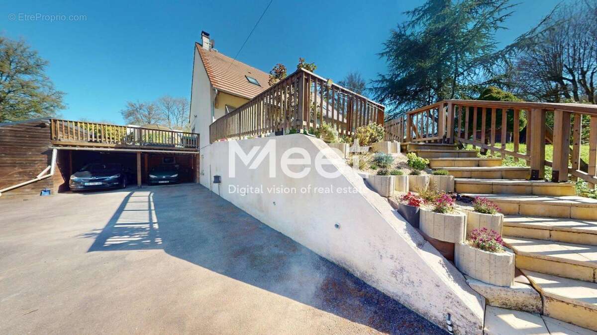 Maison à ESCAMPS