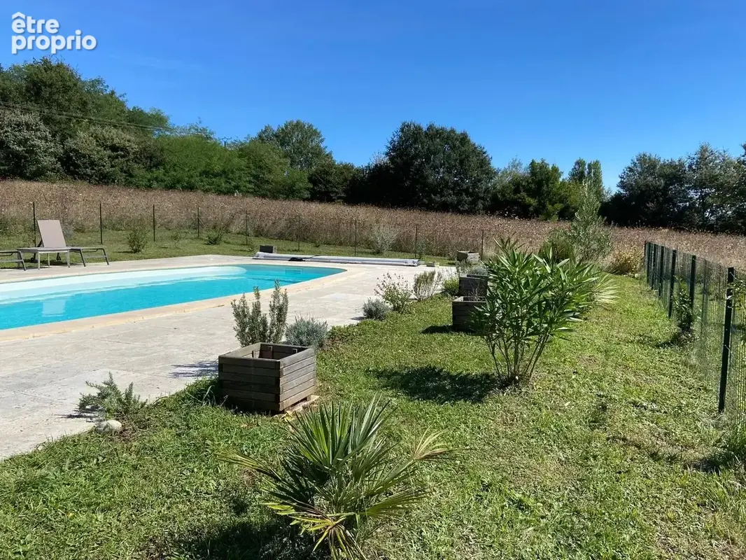 Entre ombre de vigne et douceur de pierre, maison de charme avec 2 chambres et piscine, 10 minutes des commerces - photo 6
