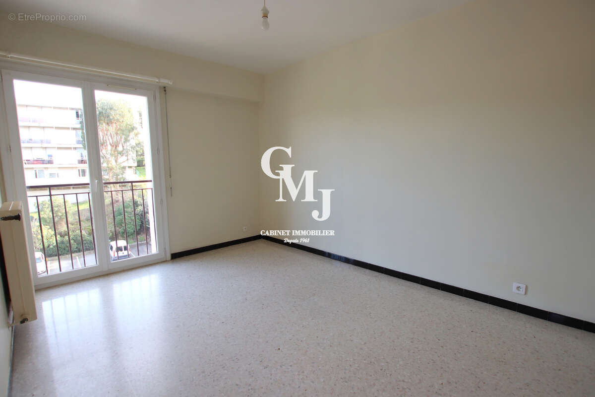 Appartement à SAINT-RAPHAEL