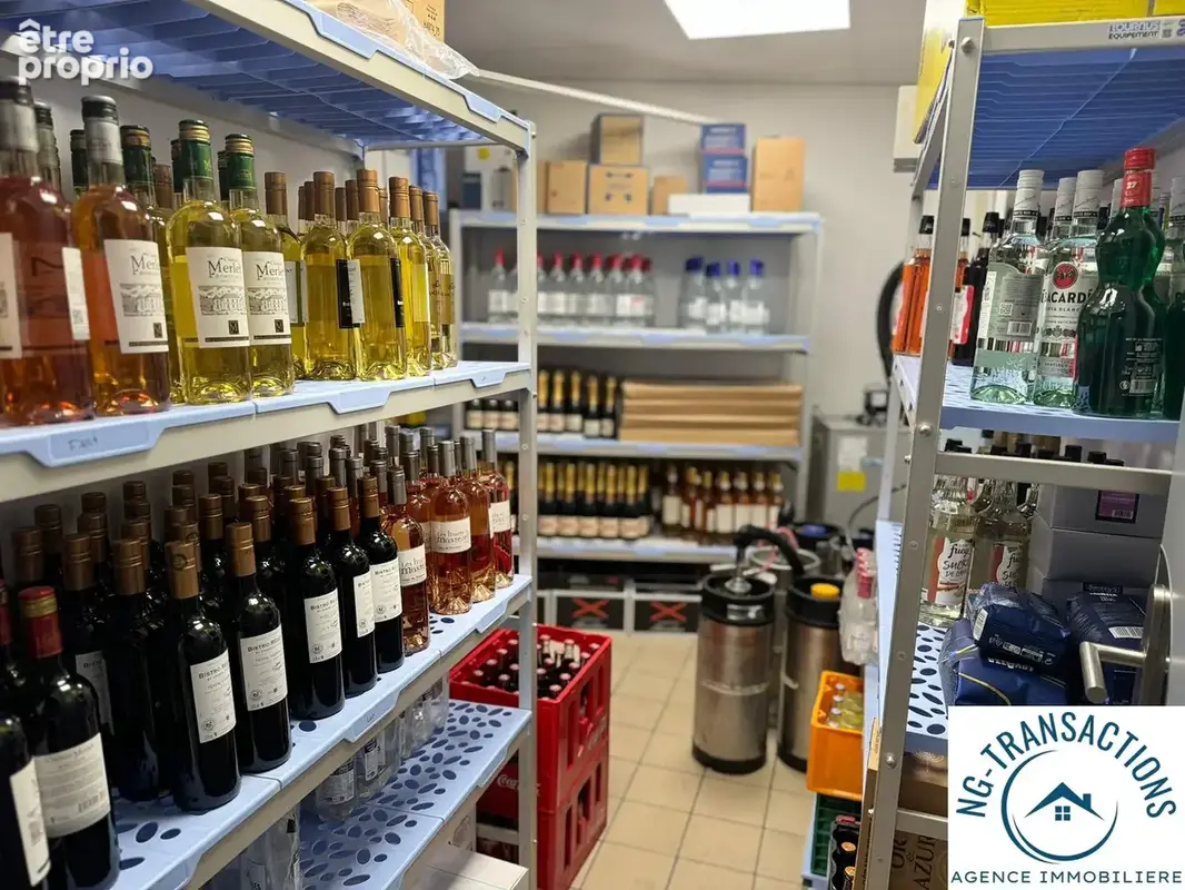 Commerce à SERVON