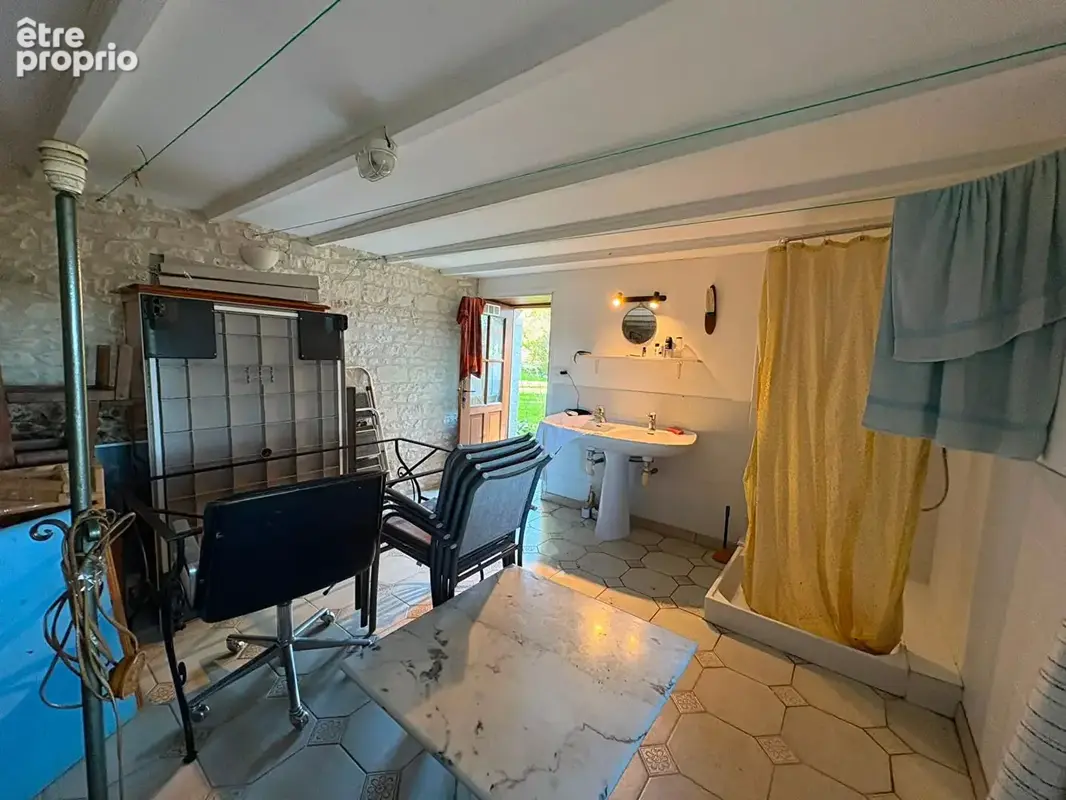 Longère de charme avec piscine, salle de réception et dépendances ? un véritable havre de paix ! - photo 10