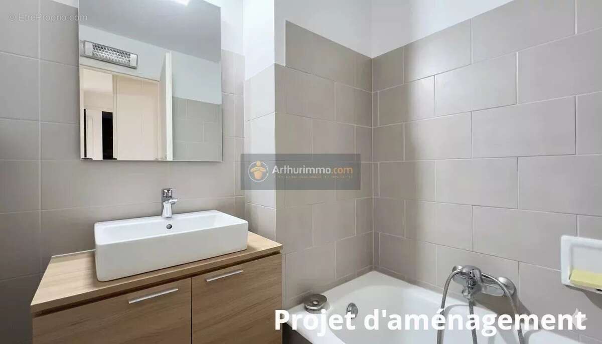 Appartement à FREJUS