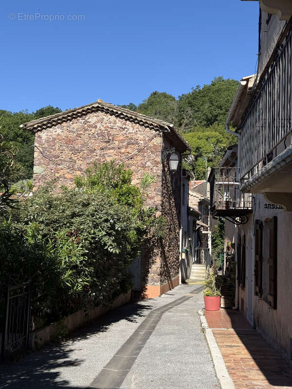 Appartement à LES ADRETS-DE-L'ESTEREL