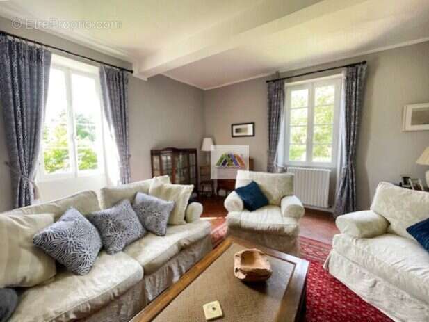 Rez de chaussee - salon - Maison à BETOUS