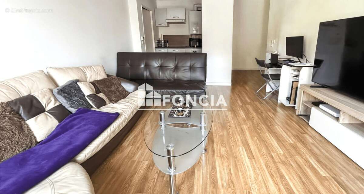 Appartement à SAINT-THIBAULT-DES-VIGNES