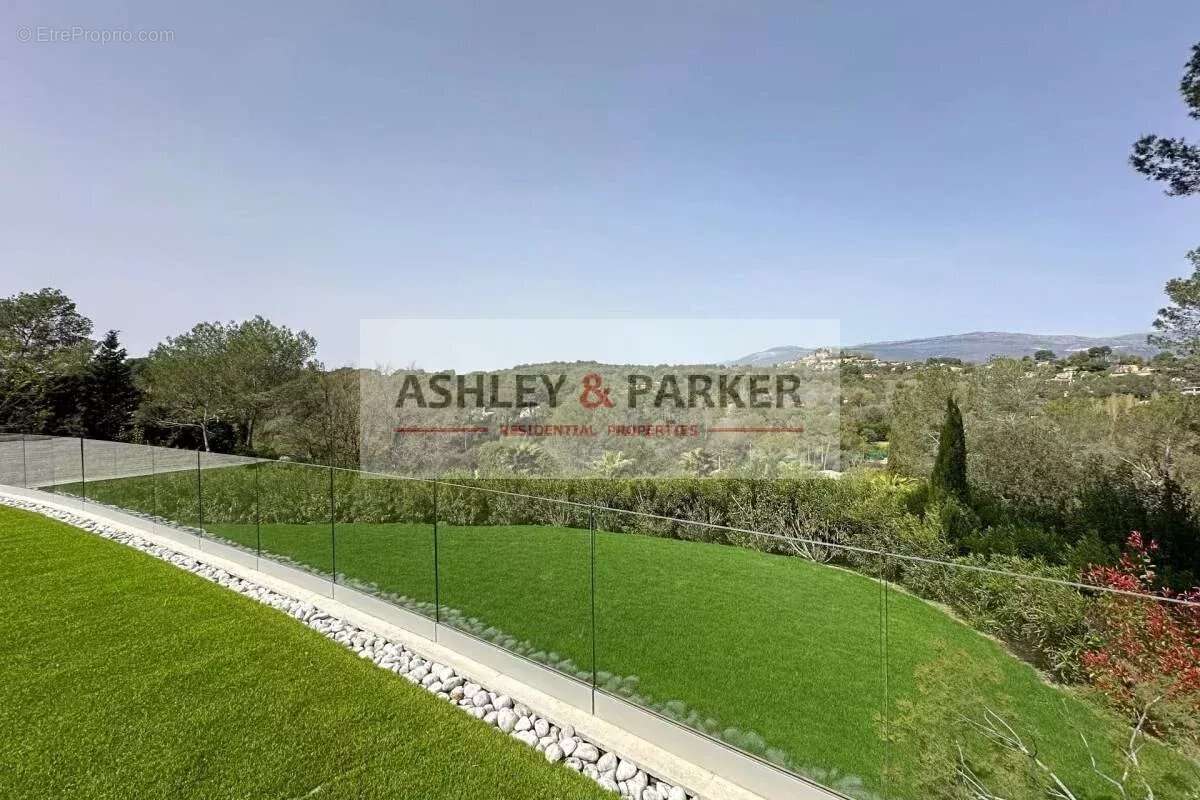 Maison à MOUANS-SARTOUX