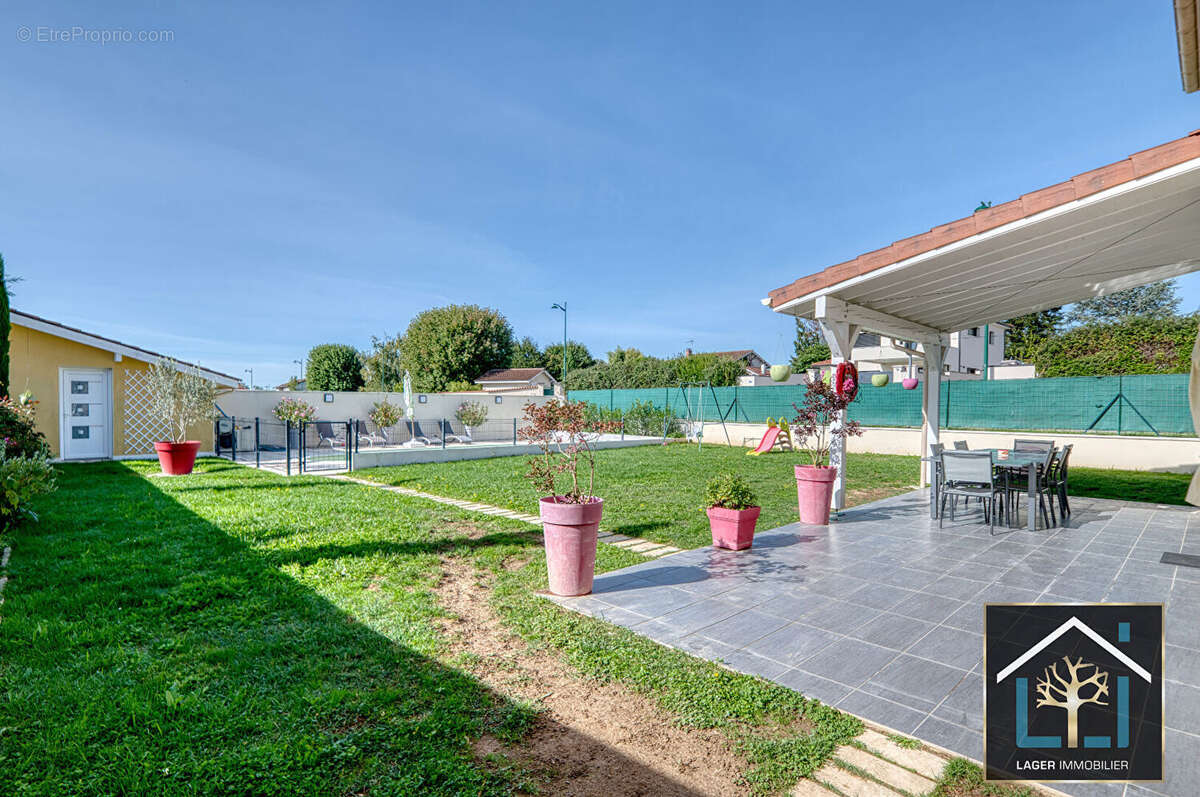 Maison à BOURG-SAINT-CHRISTOPHE