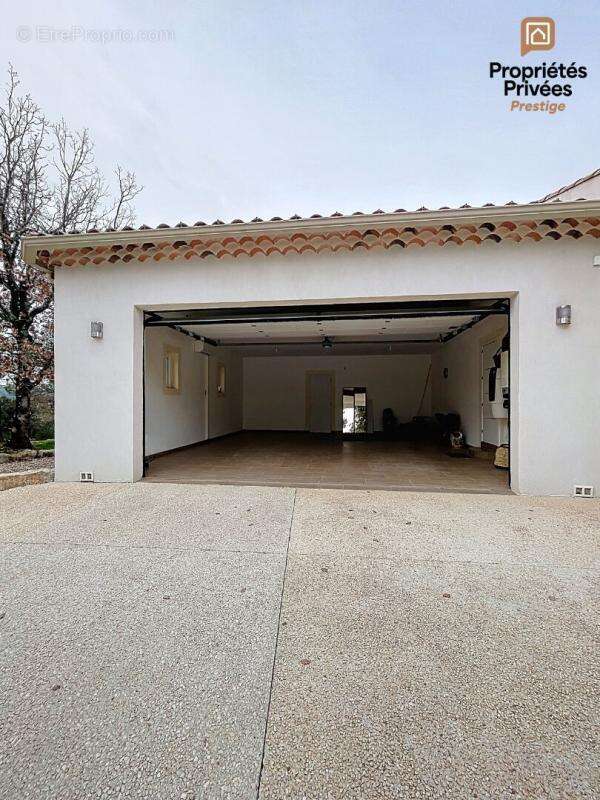 Maison à OLLIERES