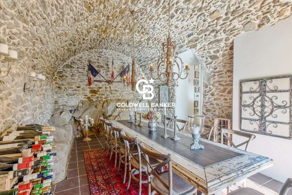 Maison à BORMES-LES-MIMOSAS