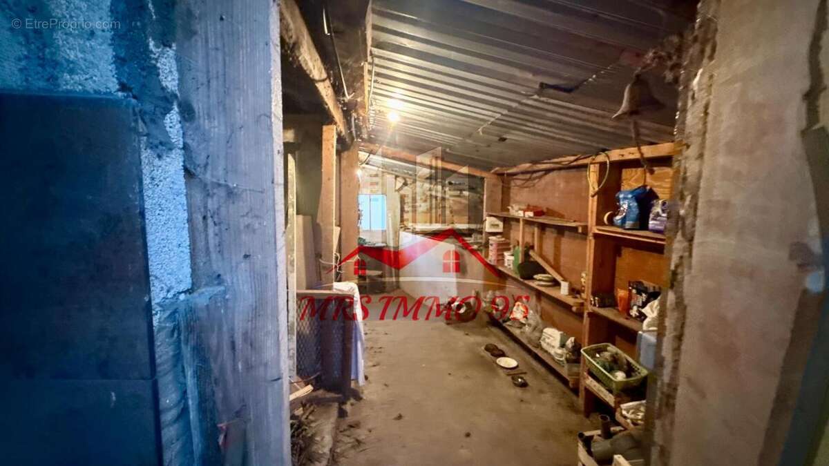 Terrain à FONTENAY-EN-PARISIS