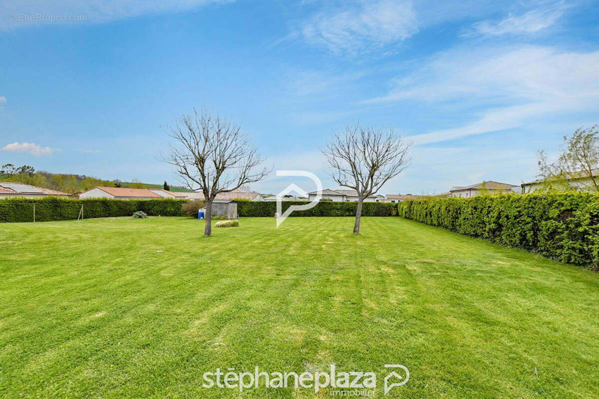 Maison à SAINTE-FOY-D&#039;AIGREFEUILLE