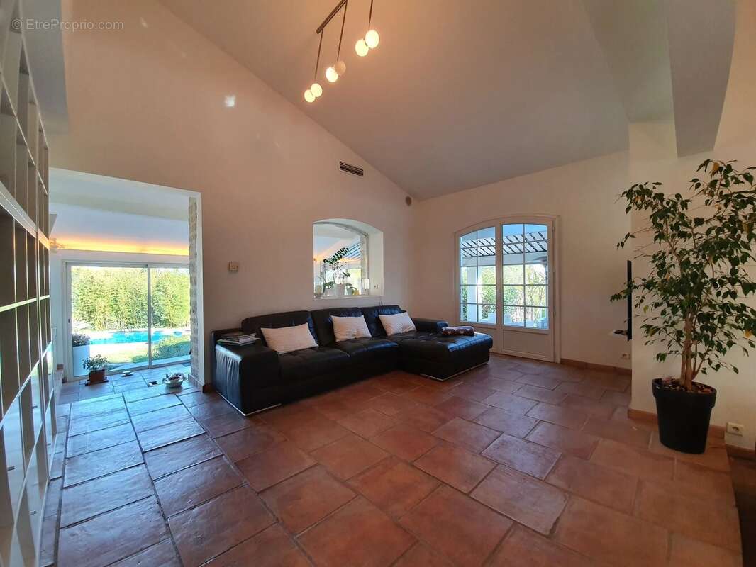 Maison 6 pièces 253m² - photo 8