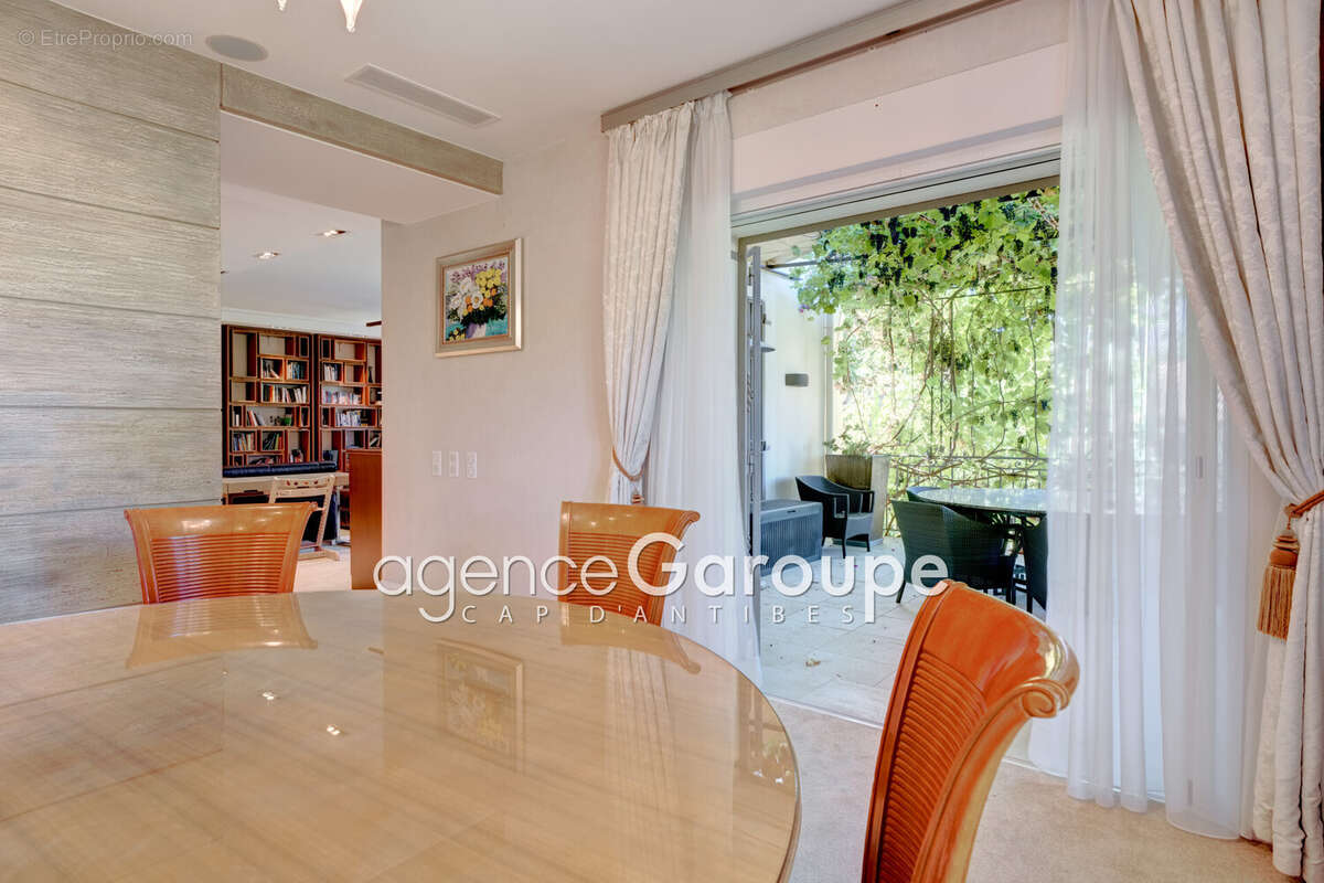 Maison 246 m² à Antibes  - photo 5