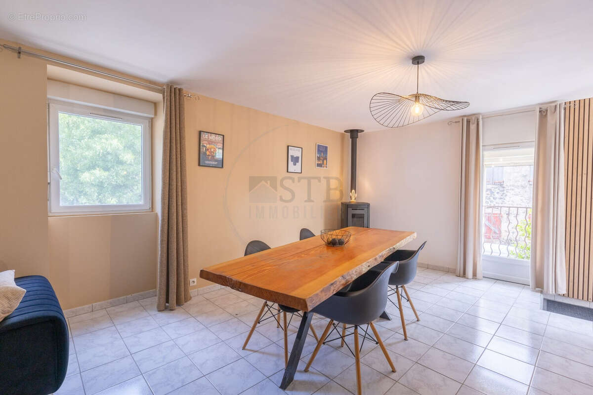 Maison à PRIVAS