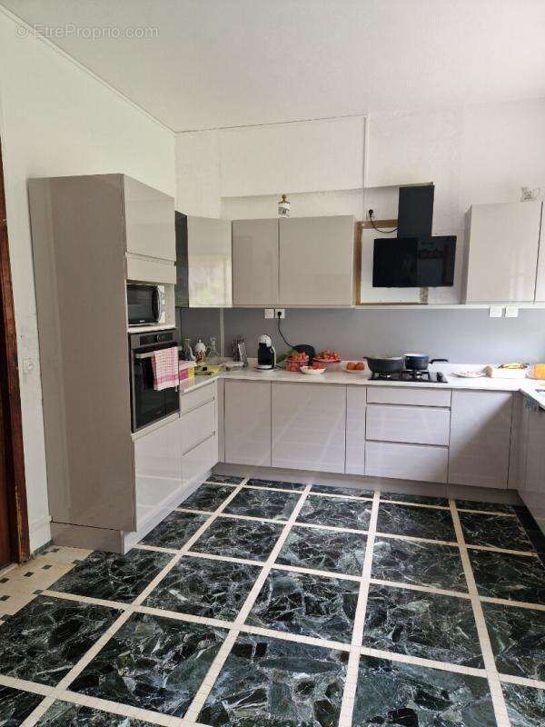 Appartement  4 pièce(s) 117 m2 , 3  chambres, rez-de-chaussée, grande terrasse, Gourbeyre - photo 4