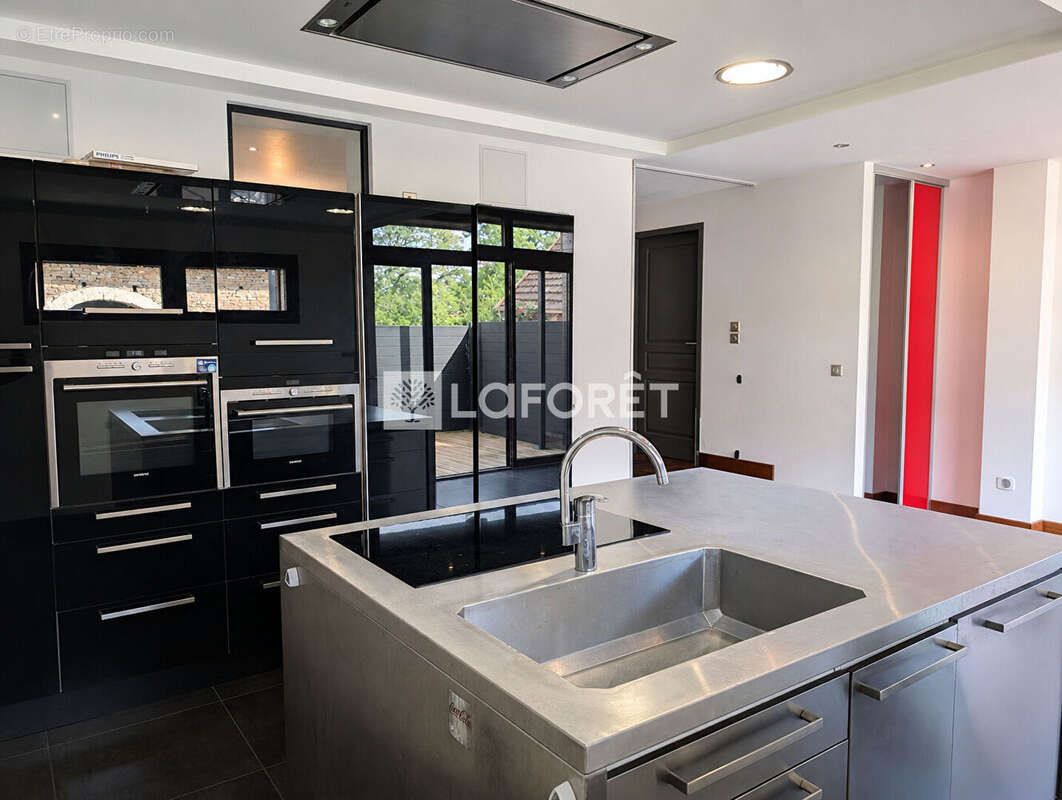 Maison 7 pièce(s) 130 m2 axe BESANCON / DOLE - photo 3