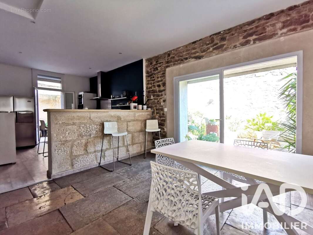Maison 195 m² à Lunel  - photo 7