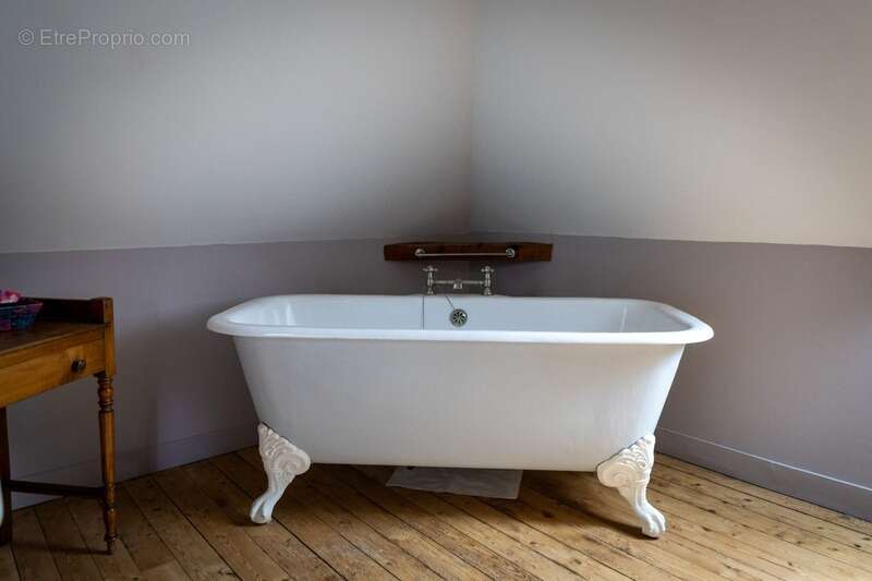 Maison à PONT-L'EVEQUE