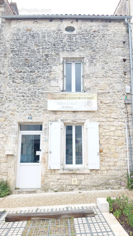 Maison à SAINT-SAVINIEN