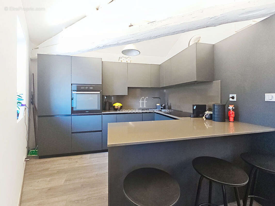 Appartement à VILLENEUVE-LES-AVIGNON