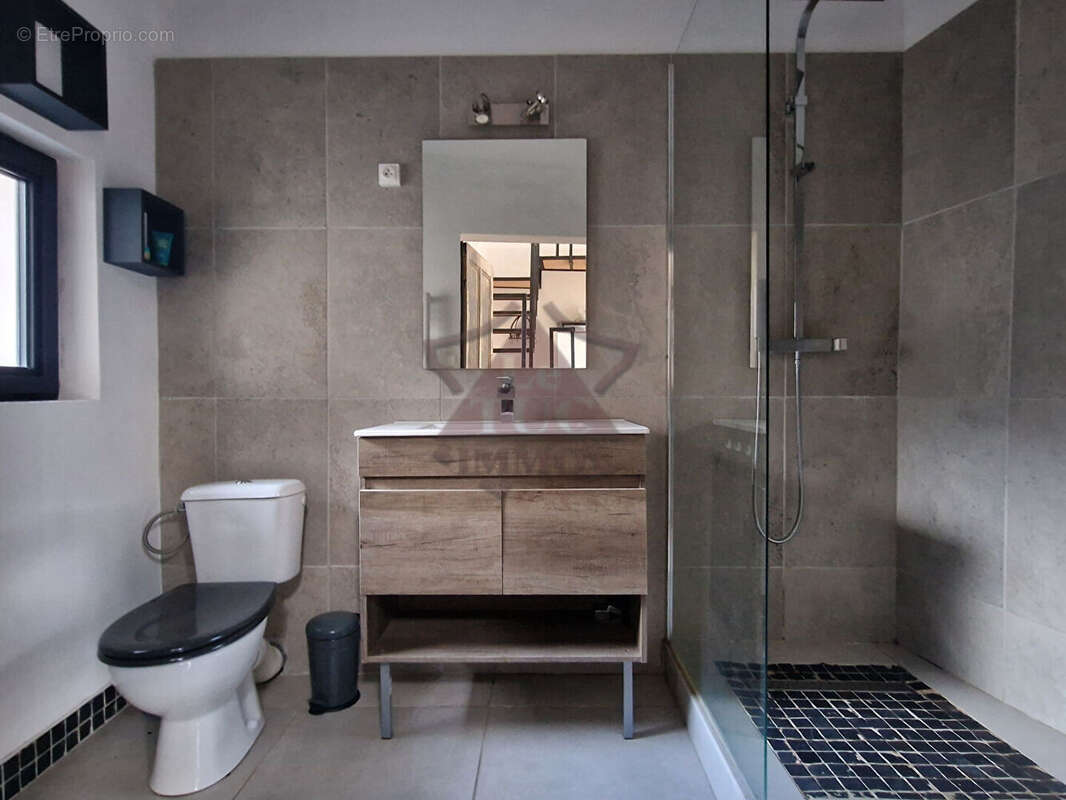 Maison à MOLIERES-SUR-CEZE