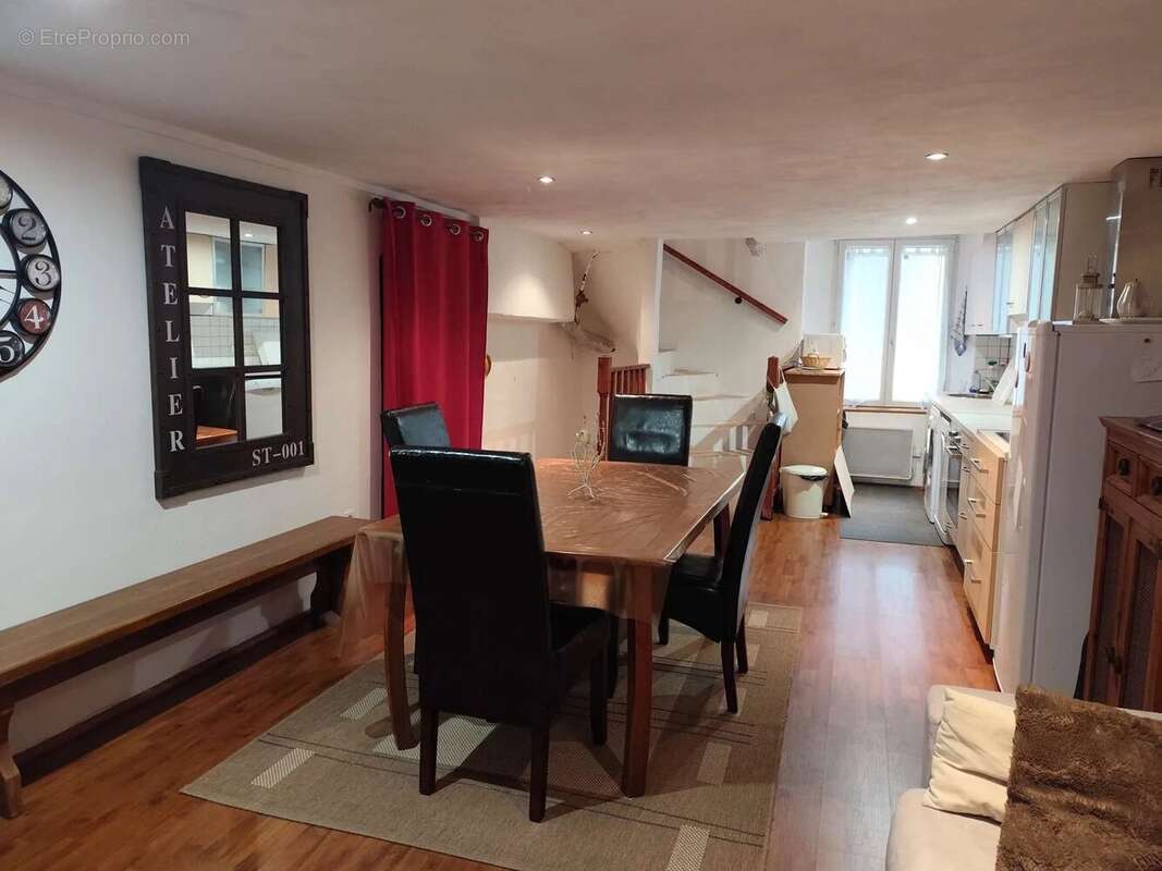 Maison à ENTREVAUX