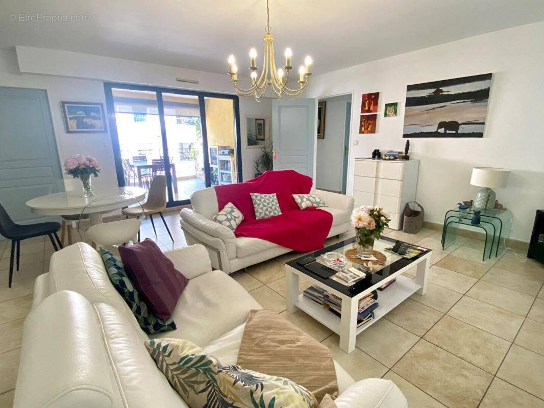 Appartement à SIX-FOURS-LES-PLAGES