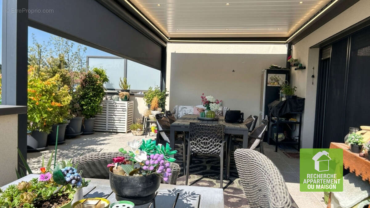Appartement T4 Haut de Gamme avec Terrasse, Jacuzzi, Double Garage et Cave  à vendre à Tignieu-Jameyzieu - photo 15