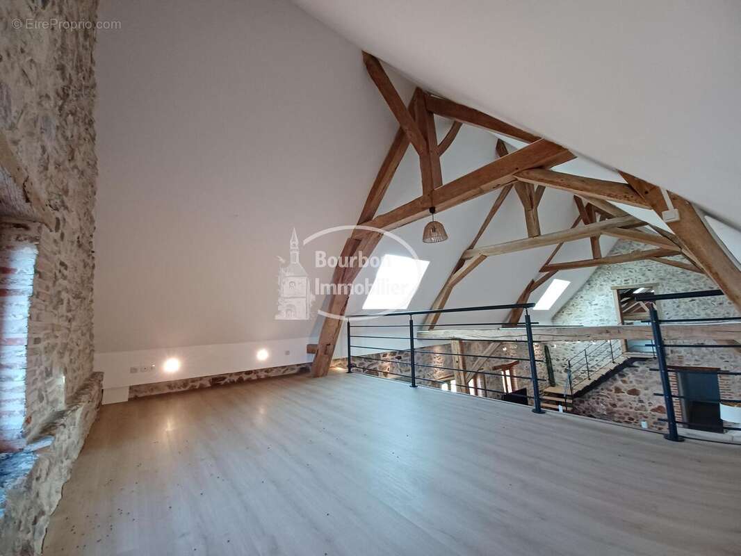 n°5 - Maison à CHALMOUX