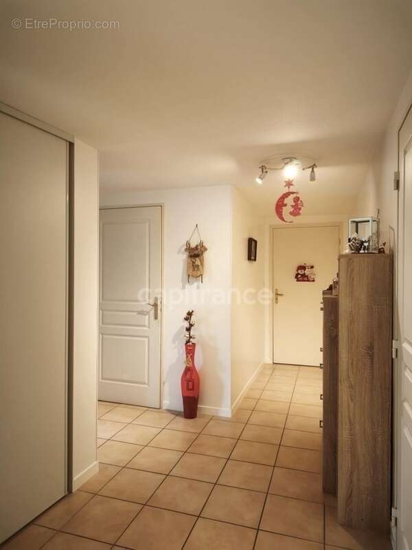 Appartement à RIVES