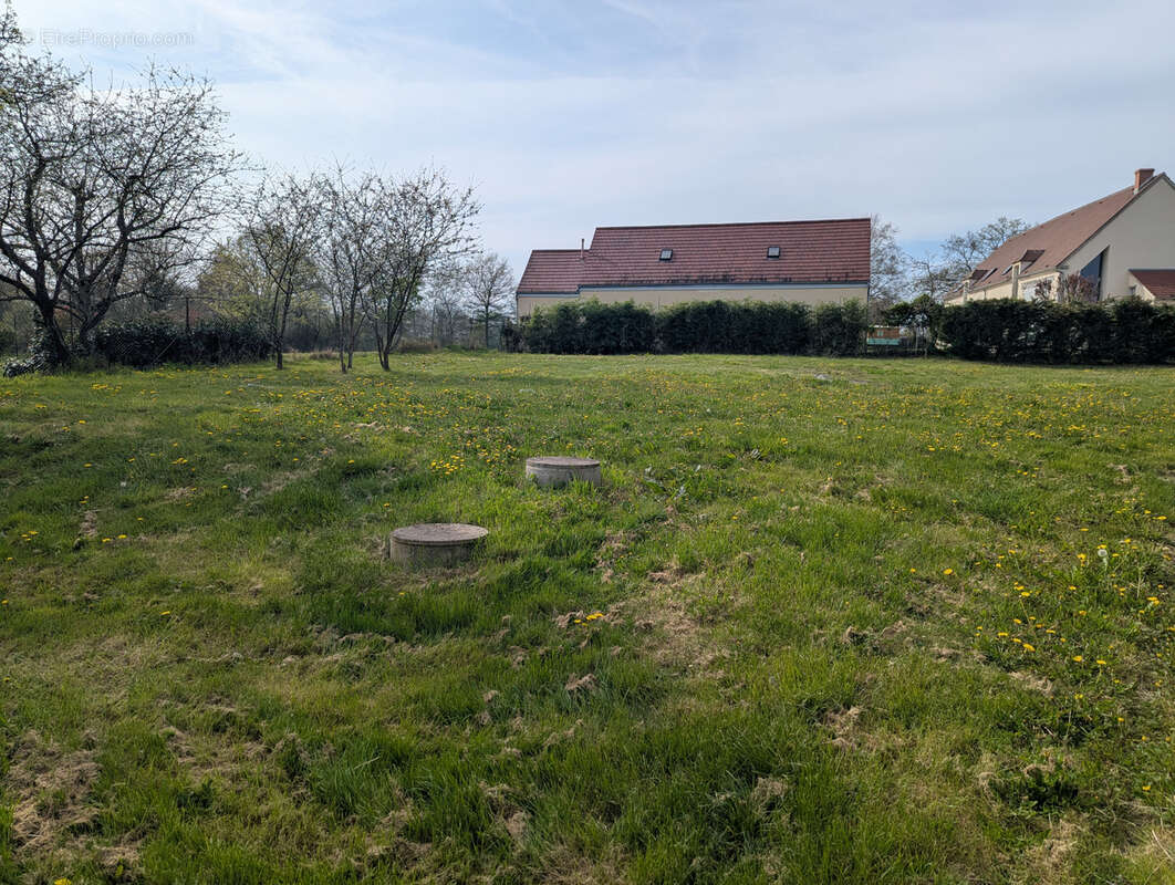 Maison à THEVET-SAINT-JULIEN