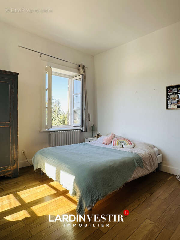 Maison à SAINT-GENIS-LAVAL