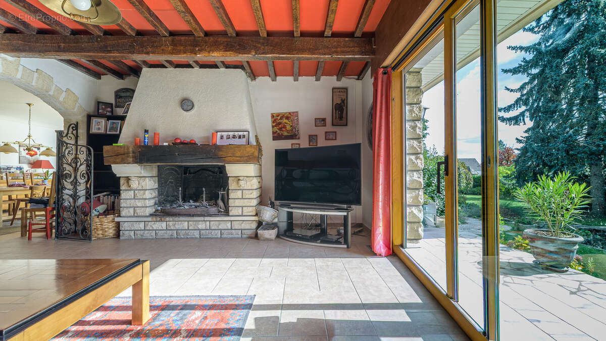 Maison à MORTEFONTAINE